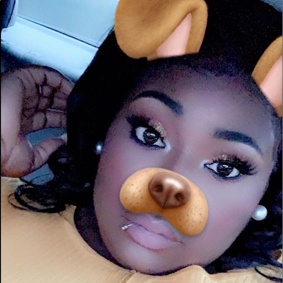 Meet your Posher, Timesha - Picture 1 of 1